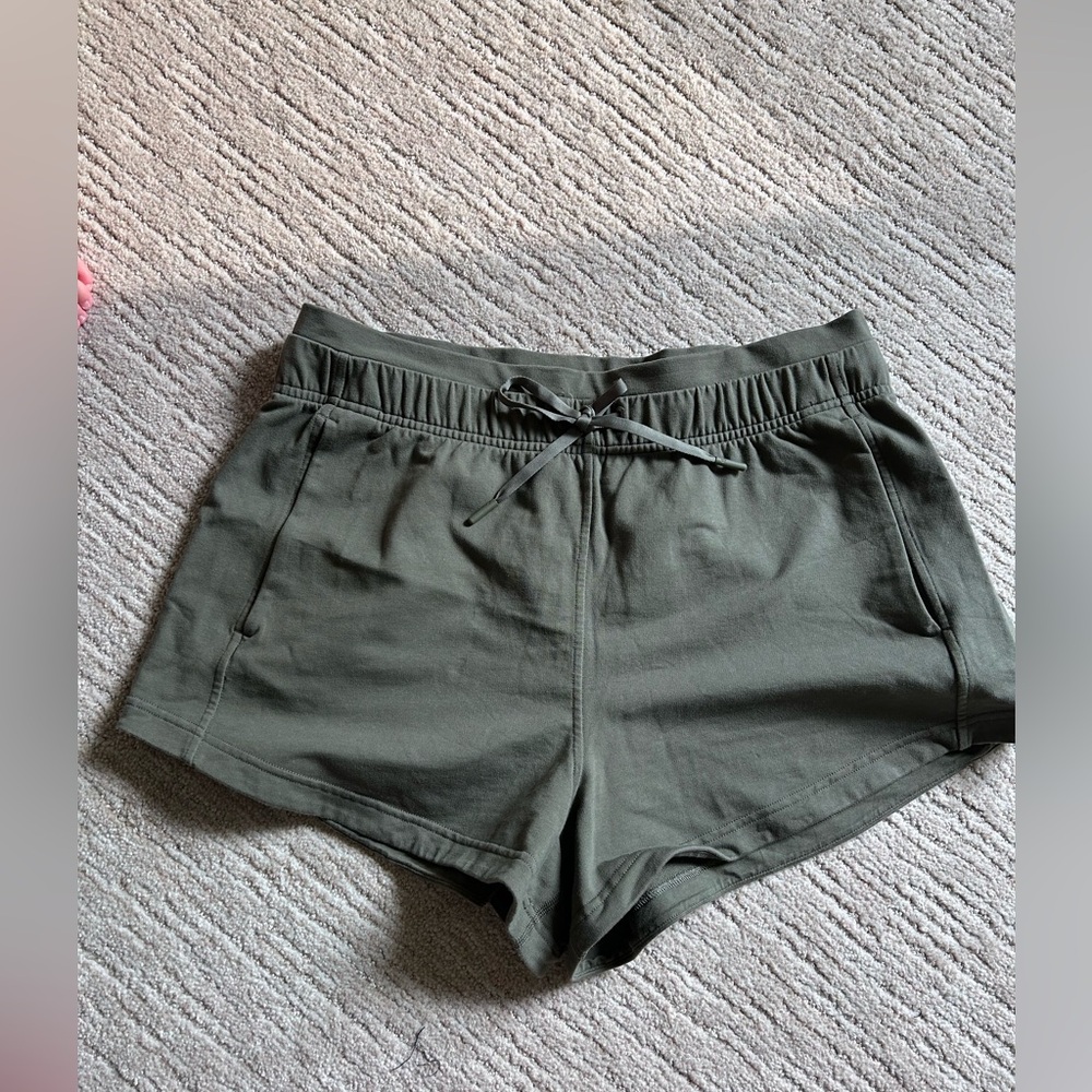 Lululemon Inner Glow High Rose Shorts 3inch